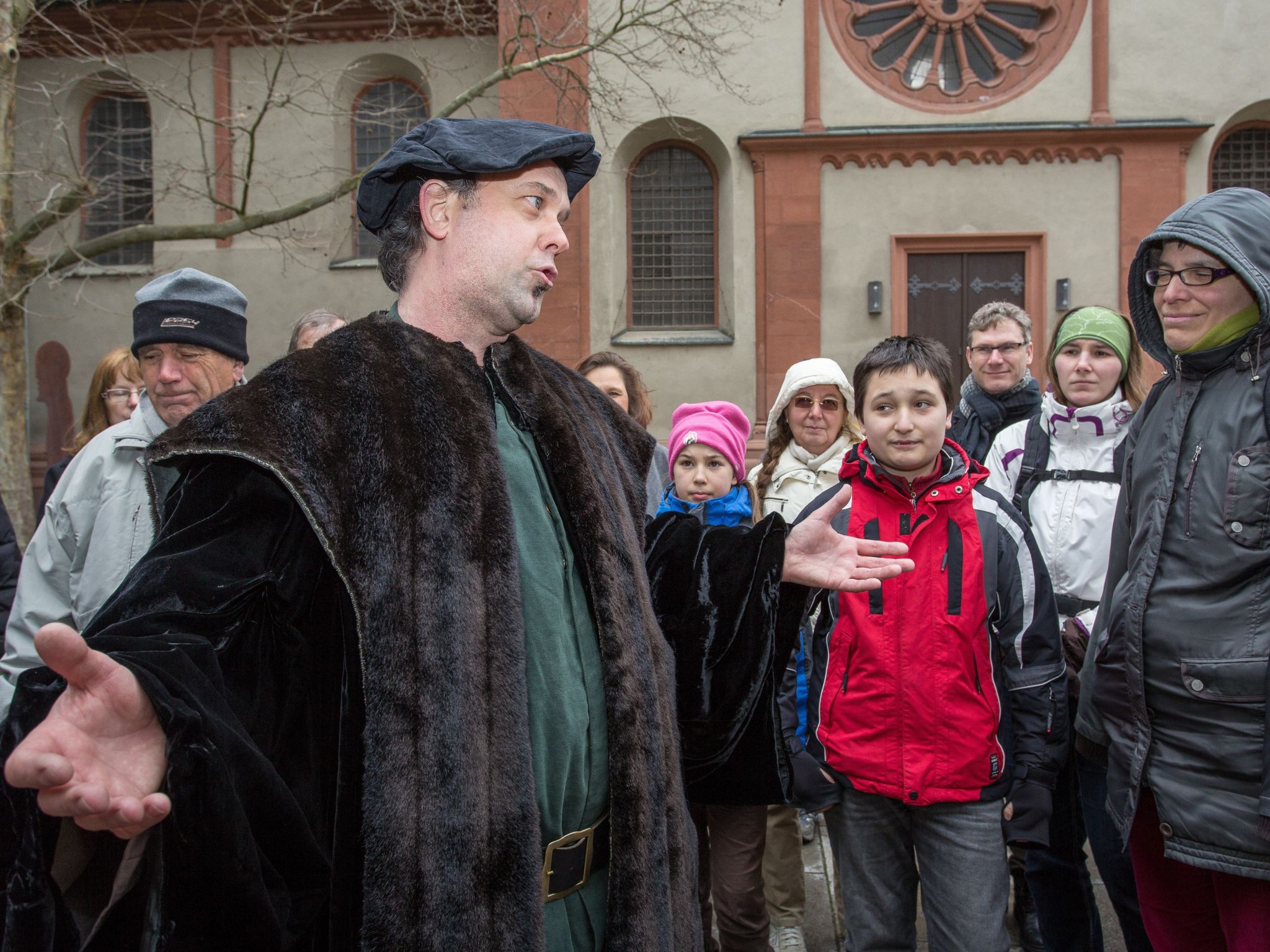 02345974 Nachtwächter Michael Schurr wird dieses Jahr anlässlich des Jubiläums "500 Jahre Bauernkrieg" erneut in die Rolle von Tilman Riemenschneider schlüpfen. Foto: Patty Varasano