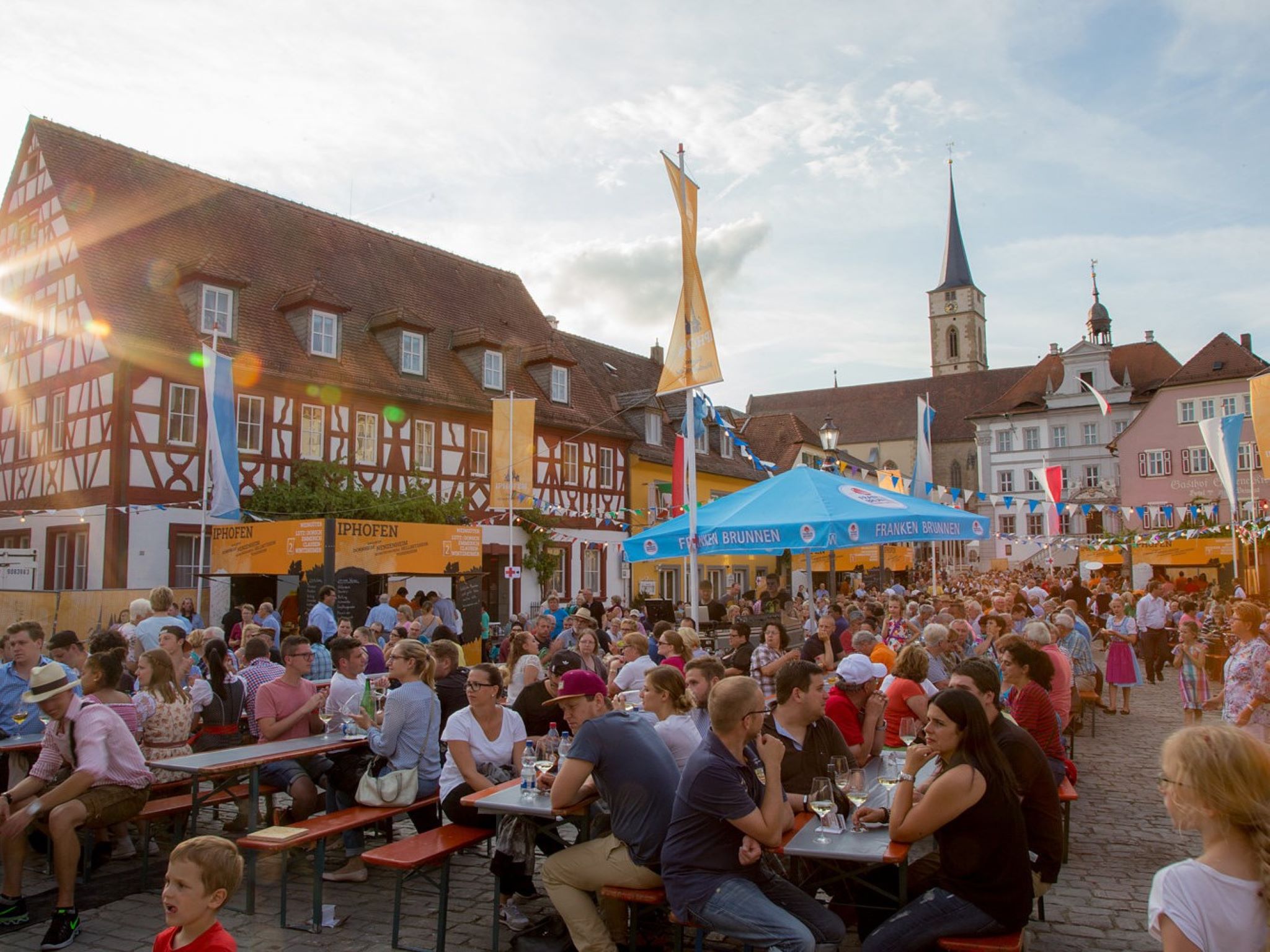 Vier Tage lang ist ein abwechslungsreiches Programm auf dem Weinfest geboten. Foto: Richard Schober