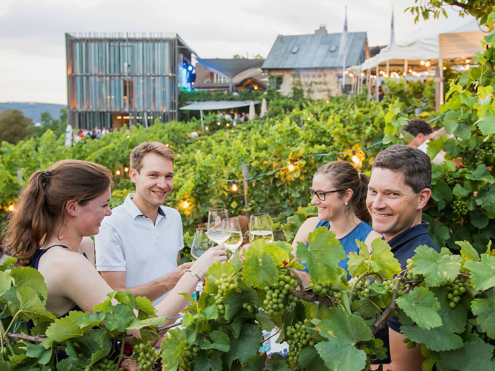 Wer bei Wein am Stein einen der begehrten Tische ergattern will, sollte rechtzeitig reservieren. Foto: Silvia Gralla